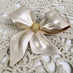 Vintage Bow Brooch Satin Enamel Metal Pin Champagne Rhinestones Gold Tone Center